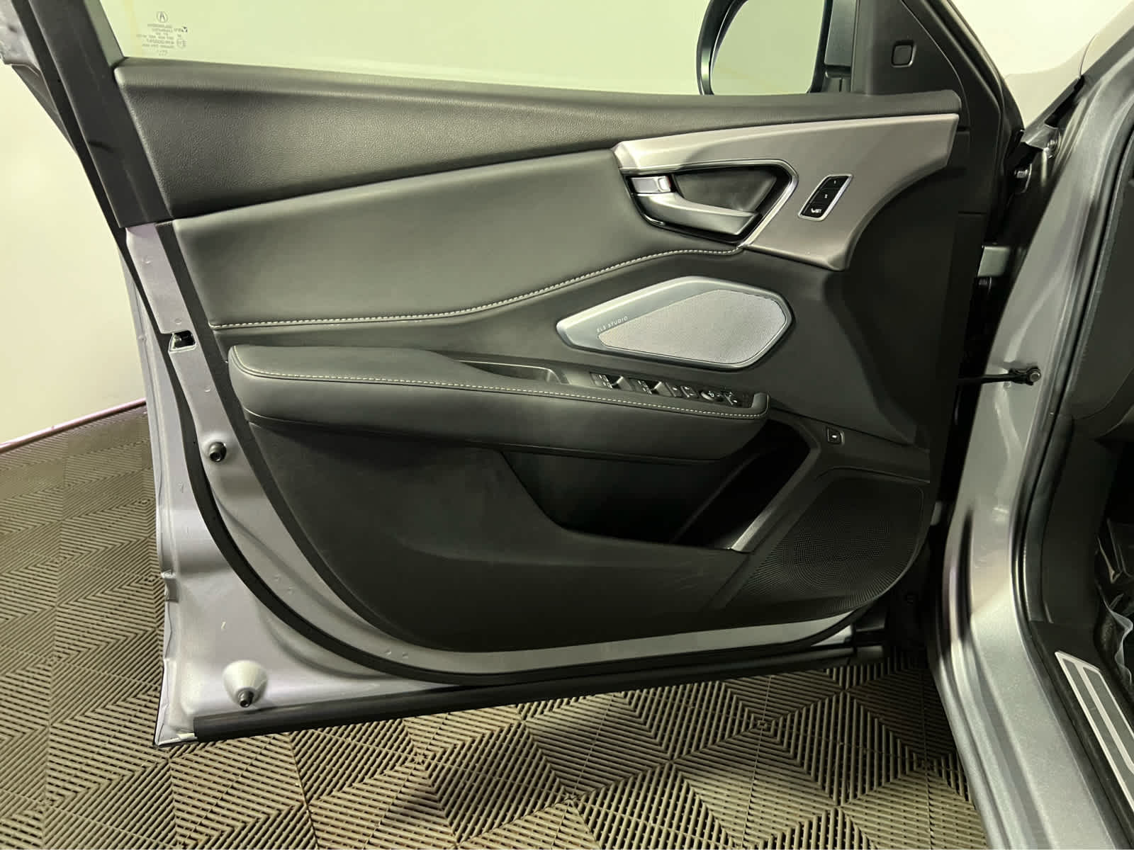 2025 Acura RDX SH-AWD TECH