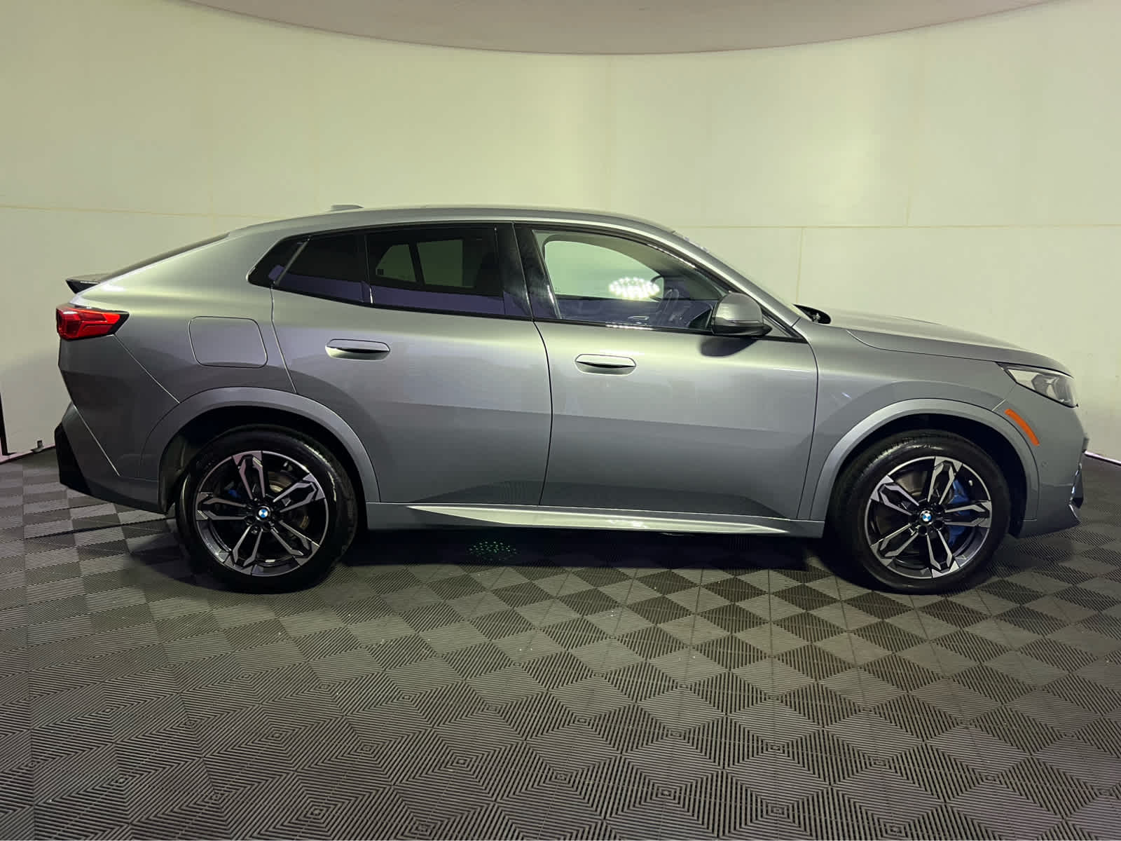 2025 BMW X2 xDrive28i xDrive28i