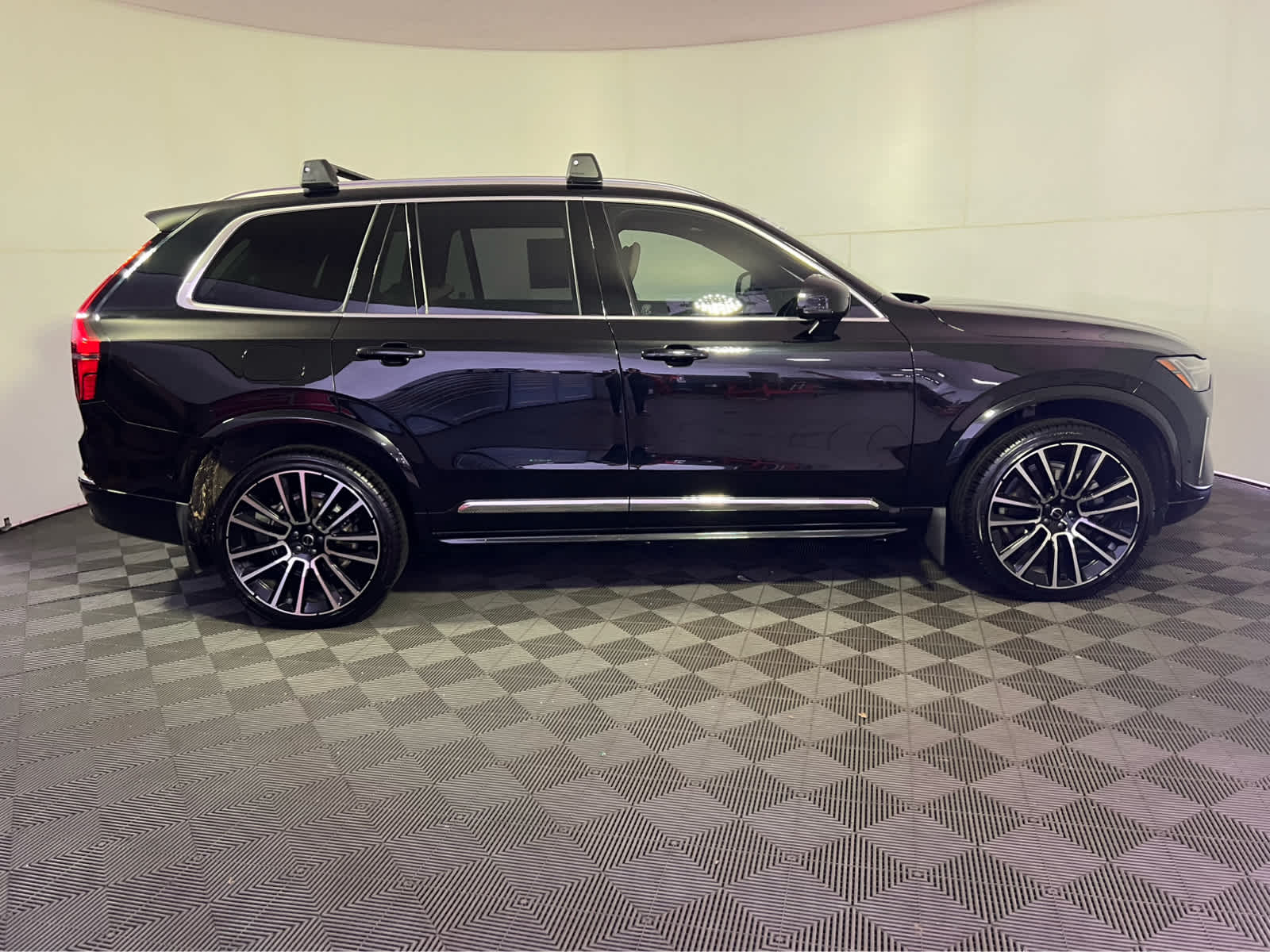 2025 Volvo XC90 Plus