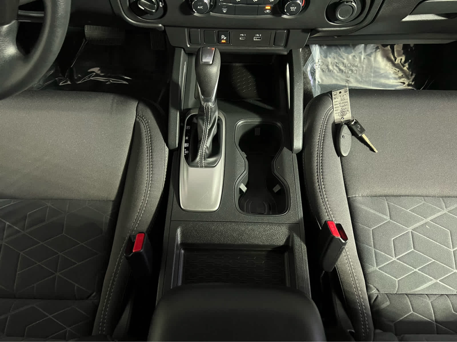 2025 Nissan Frontier Crew Cab SV