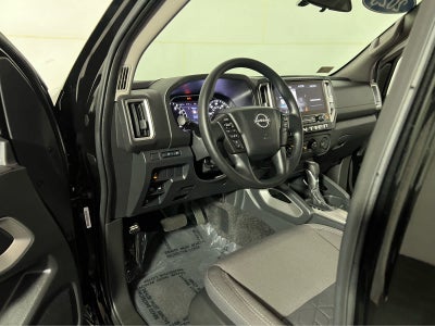 2025 Nissan Frontier Crew Cab SV
