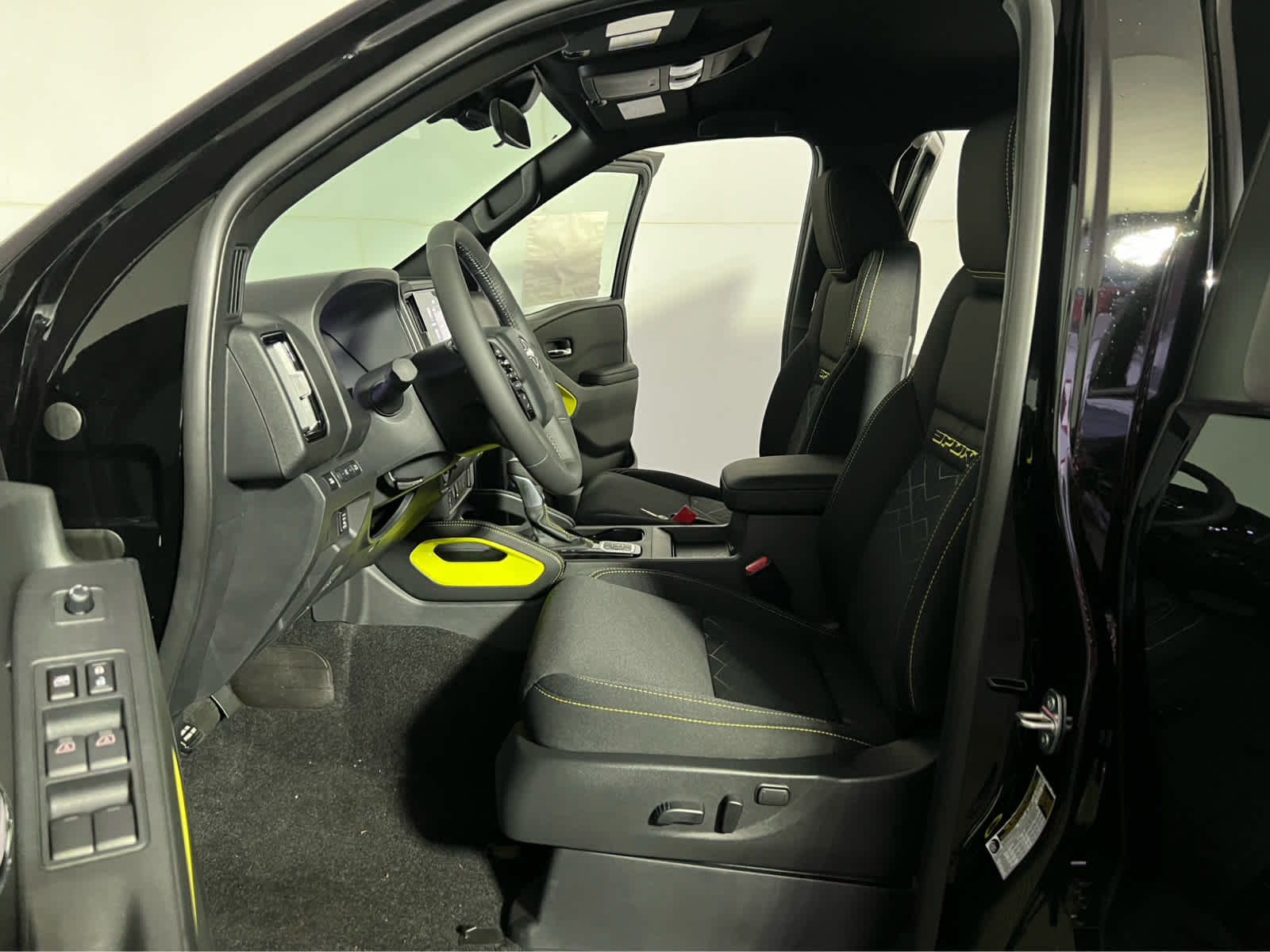 2027 Nissan Frontier Crew Cab SV