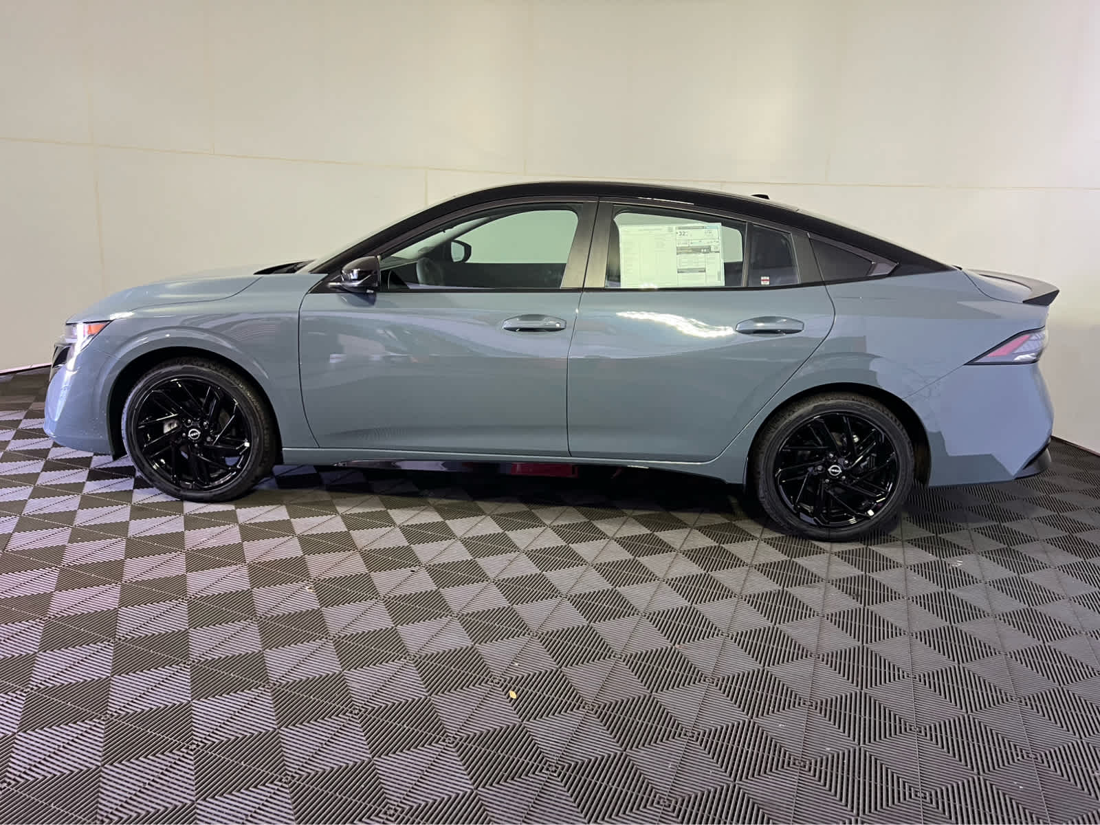 2027 Nissan Sentra SR Midnight Edition