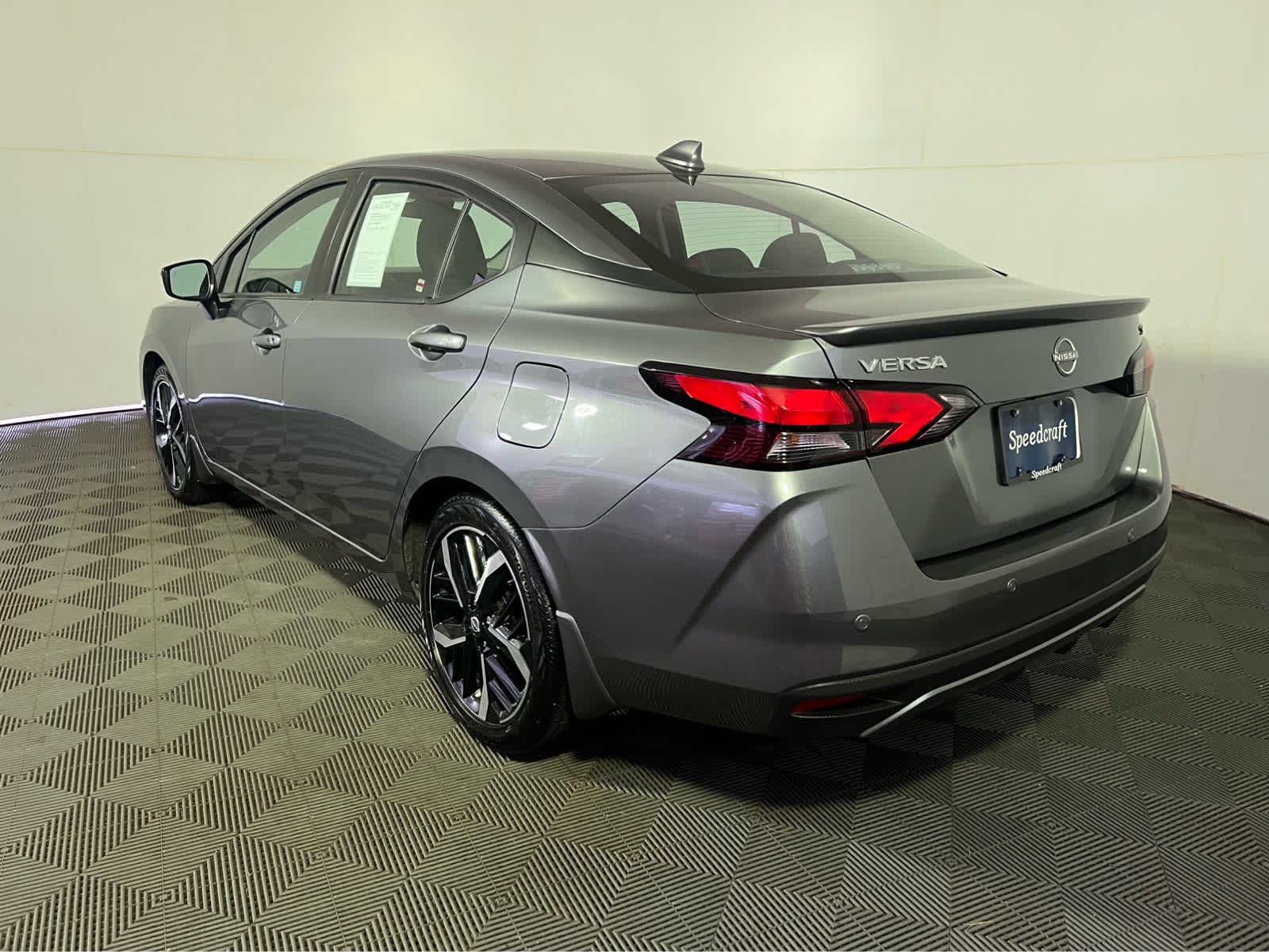 2025 Nissan Versa SR