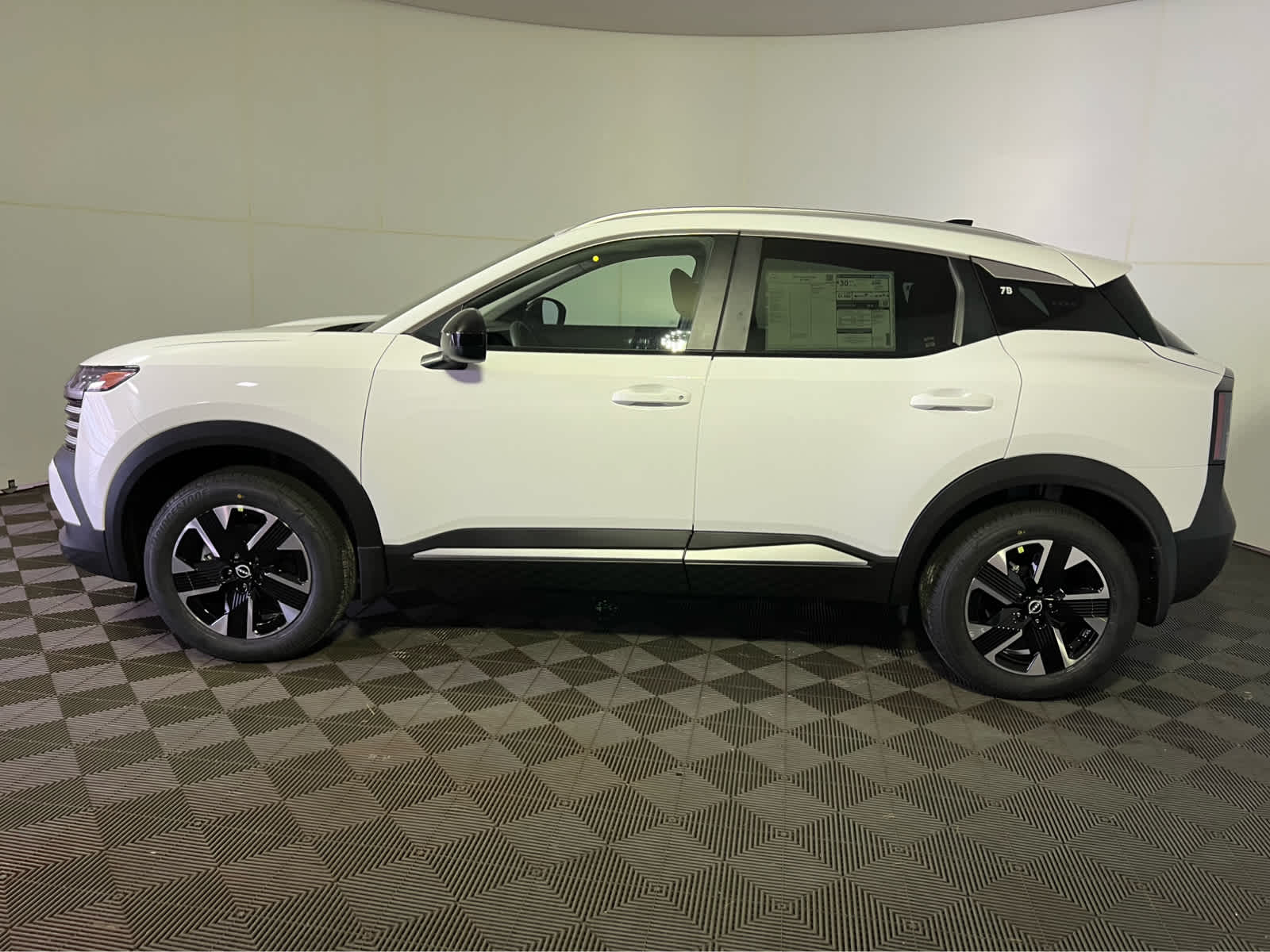 2027 Nissan Kicks SV