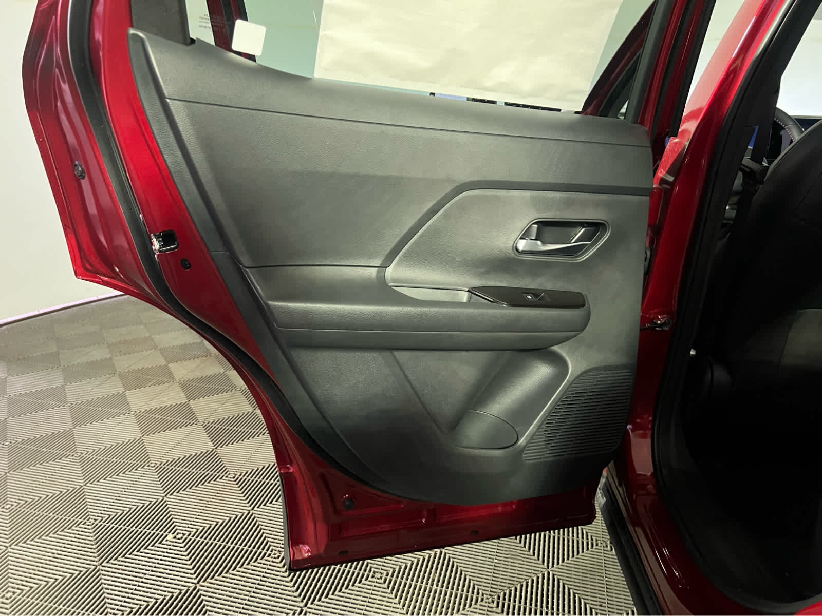 2027 Nissan Kicks SR