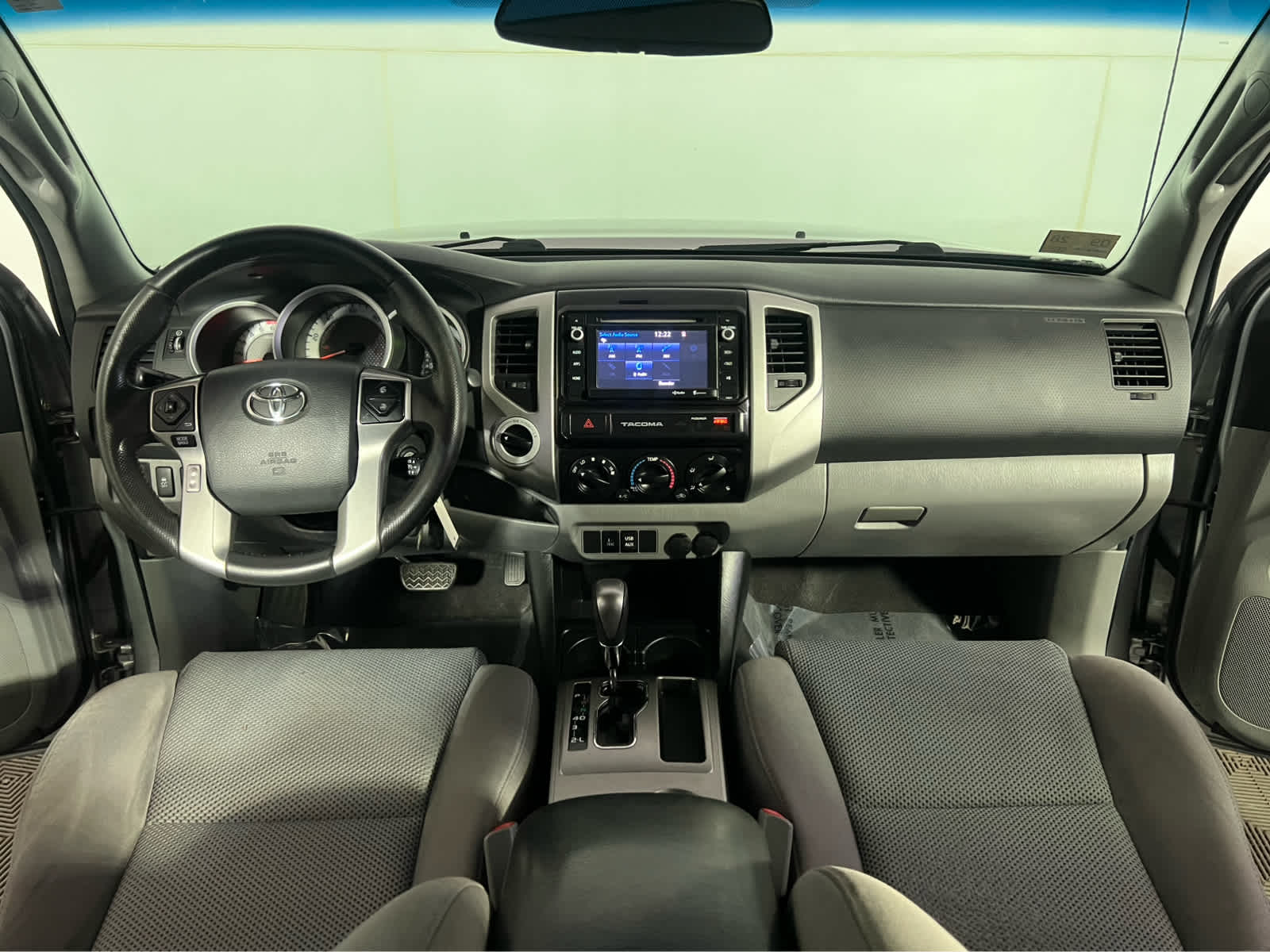 2015 Toyota Tacoma 4WD Double Cab V6 AT (Natl)