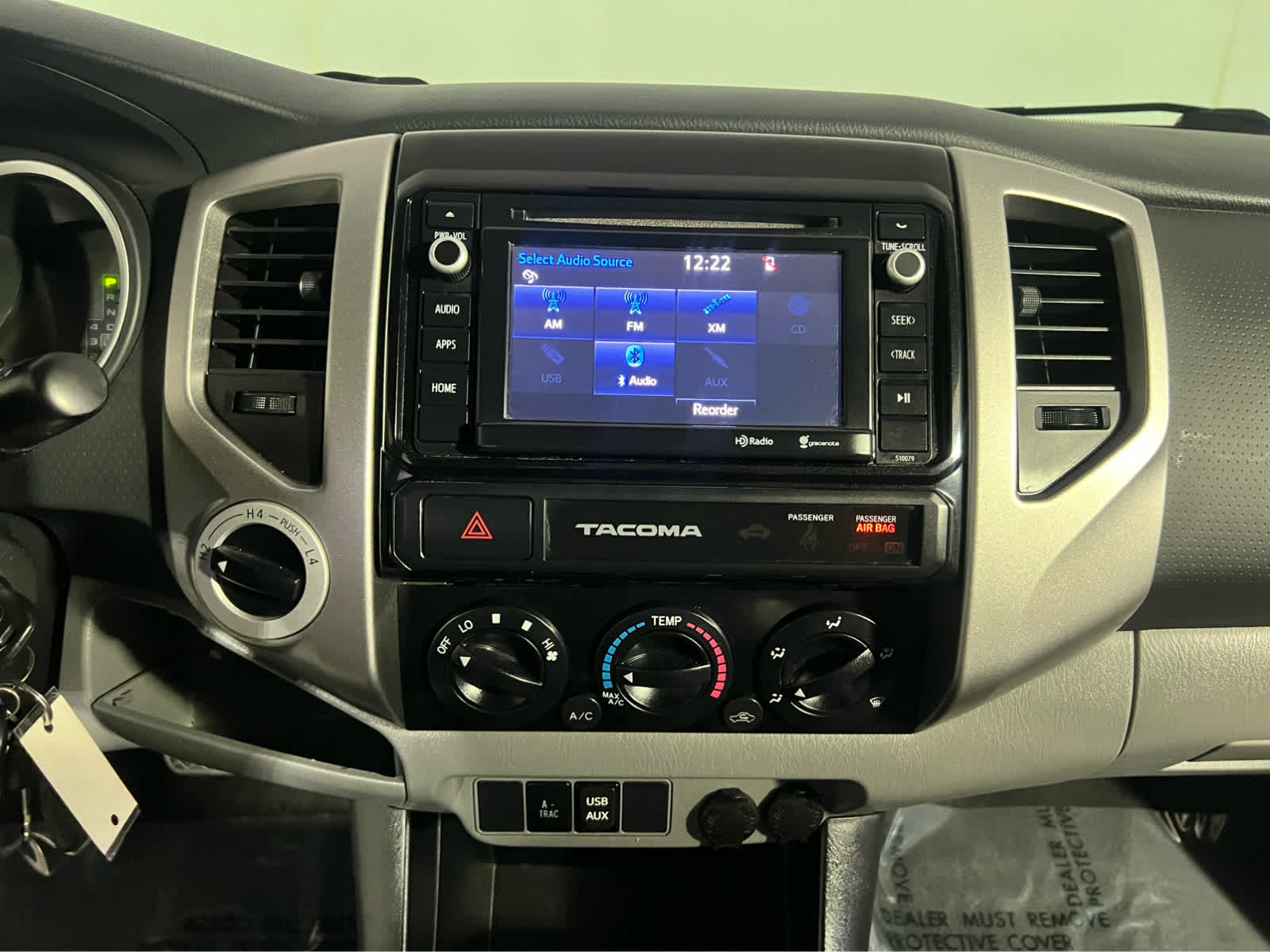 2015 Toyota Tacoma 4WD Double Cab V6 AT (Natl)