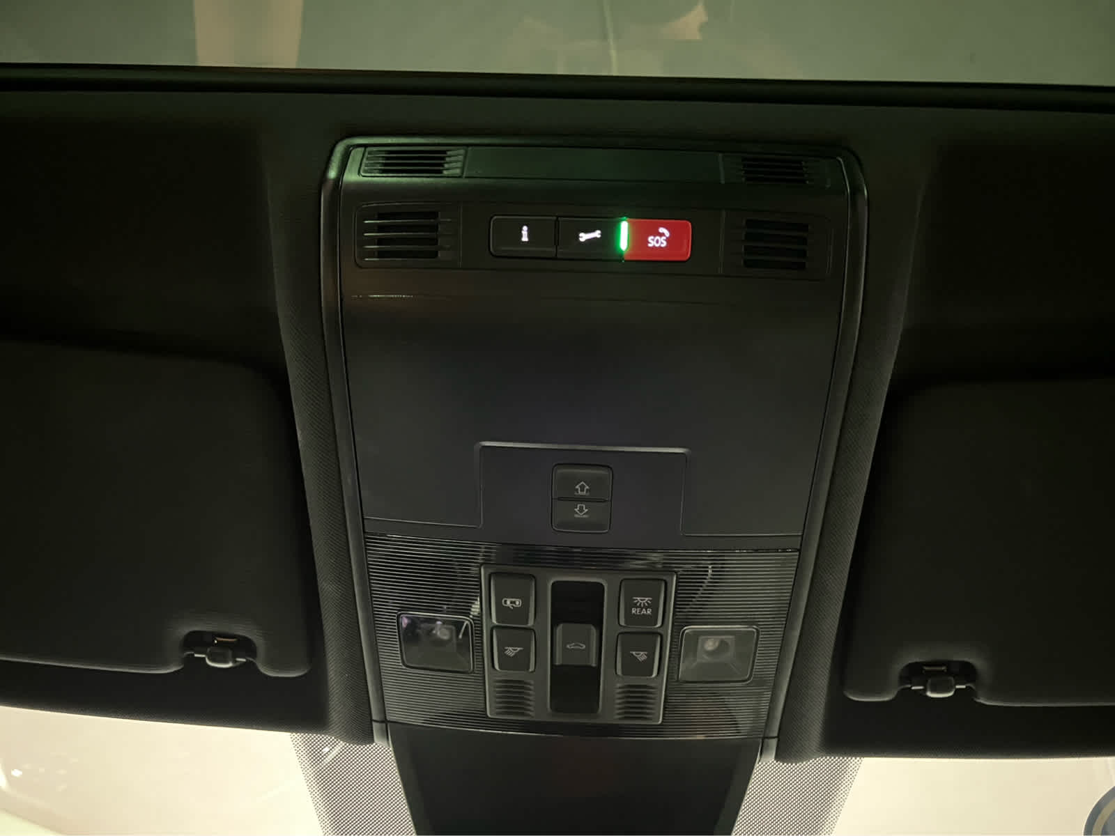 2024 Volkswagen Tiguan SEL R-Line