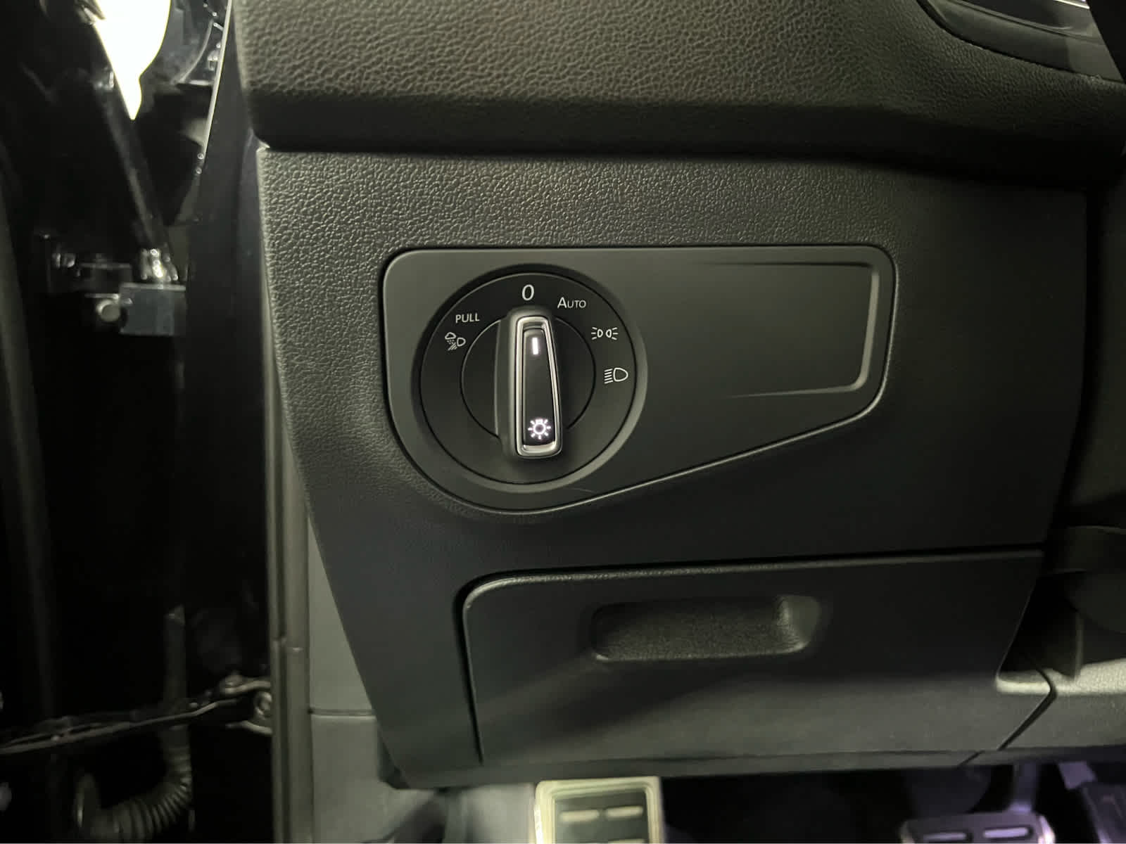2024 Volkswagen Tiguan SEL R-Line