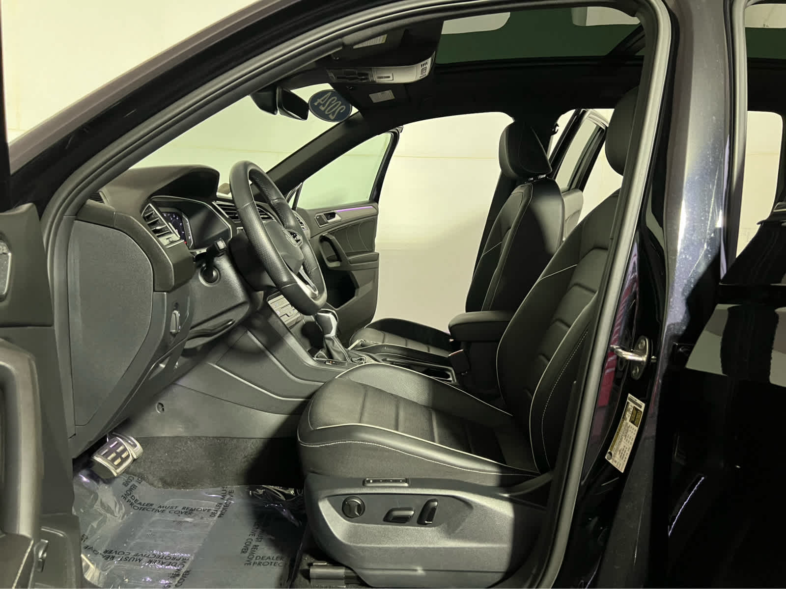 2024 Volkswagen Tiguan SEL R-Line