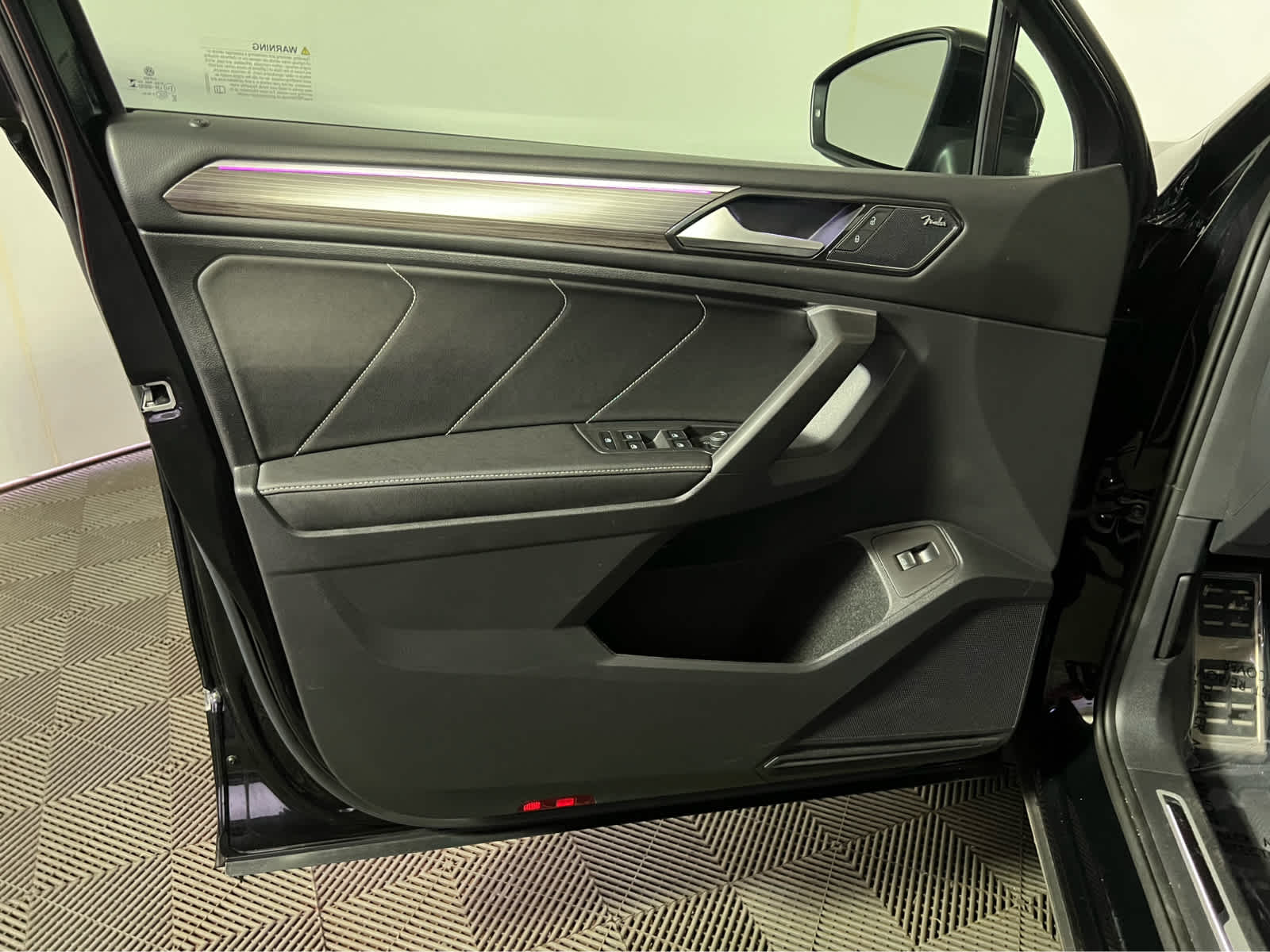 2024 Volkswagen Tiguan SEL R-Line