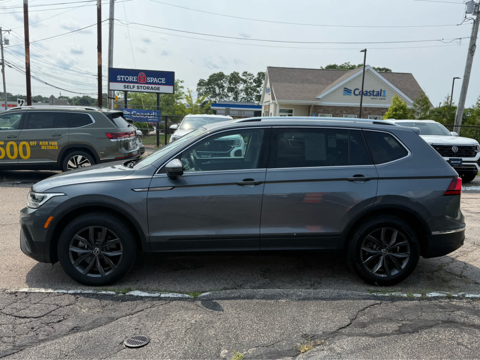 2023 Volkswagen Tiguan SE