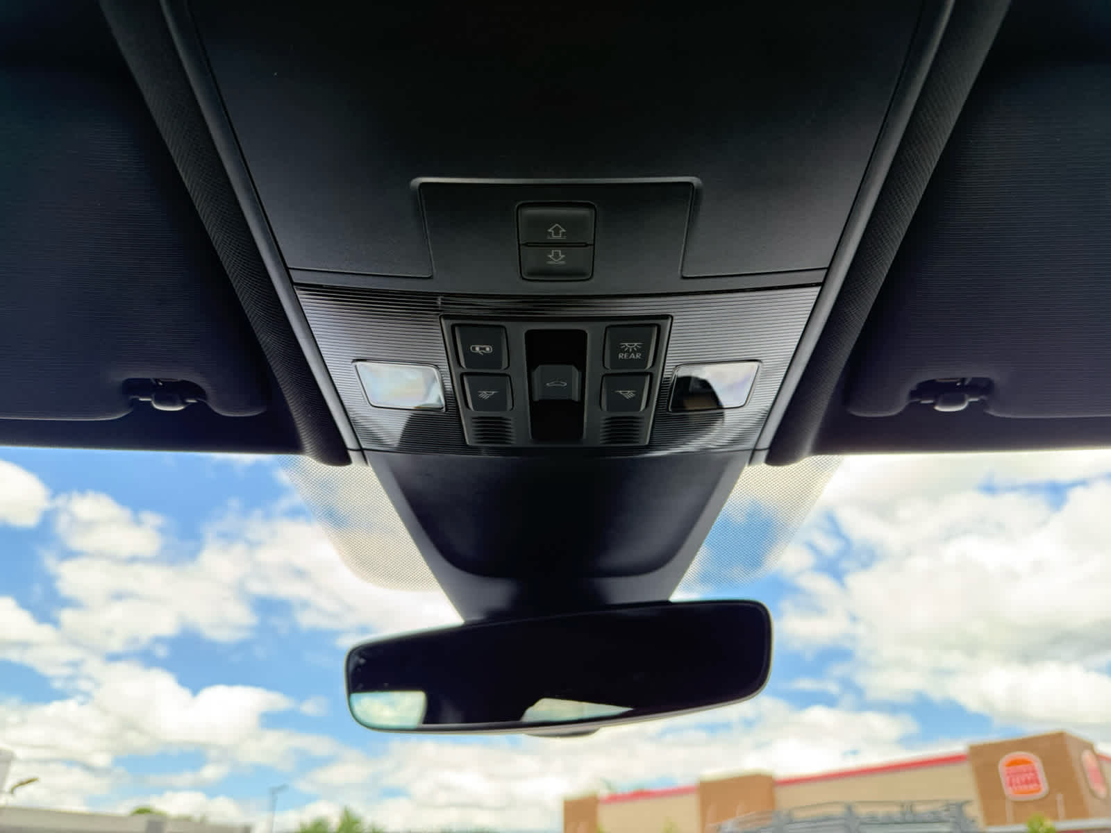 2024 Volkswagen Tiguan SEL R-Line