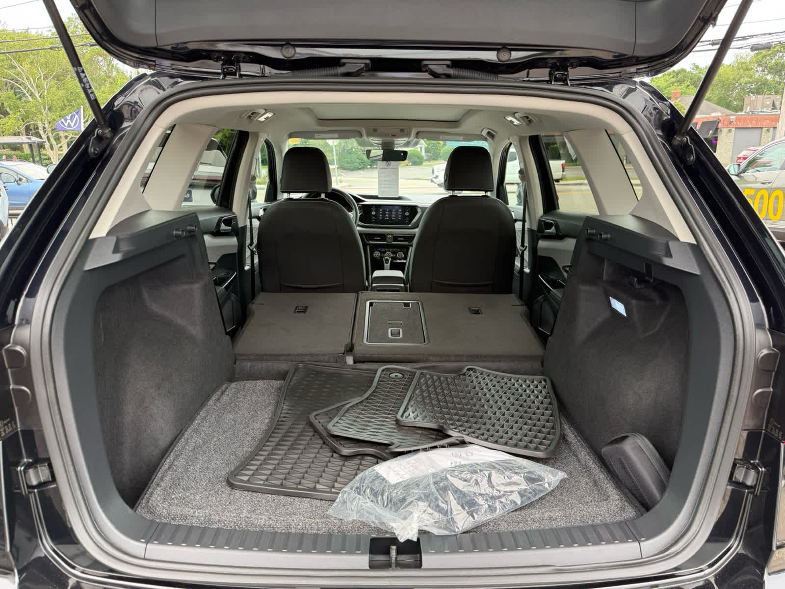 2024 Volkswagen Taos SEL