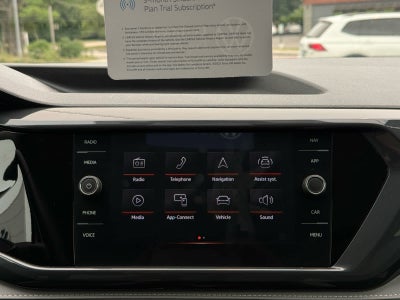2024 Volkswagen Taos SEL